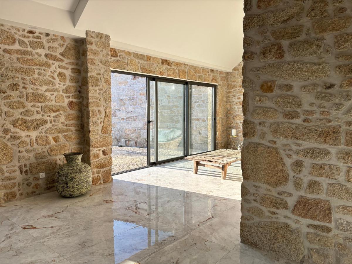 Pacos Do Douro, Chambre Privee Avec Piscine Romariz Eksteriør billede